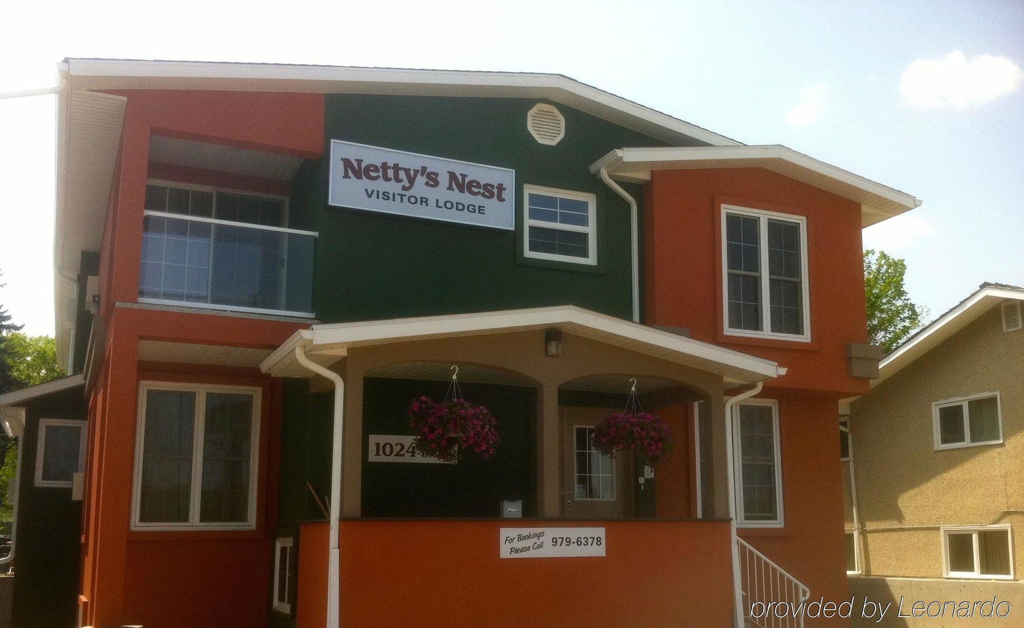 Netty'S Nest Visitor Lodge Saskatoon Exterior photo